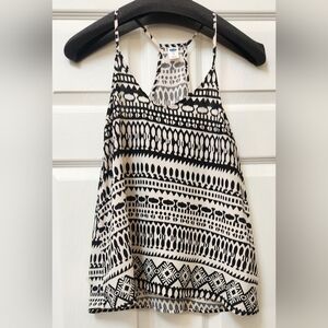 Chic Black and White Patterned Tank Top
